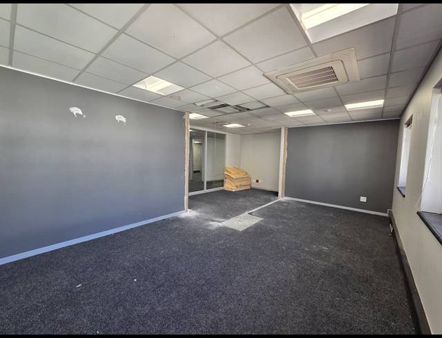 377M² OFFICE TO LET IN SANDOWN